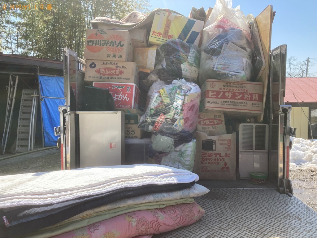 【一関市】冷蔵庫、子供の椅子、洗濯機、ストーブ、布団等の回収