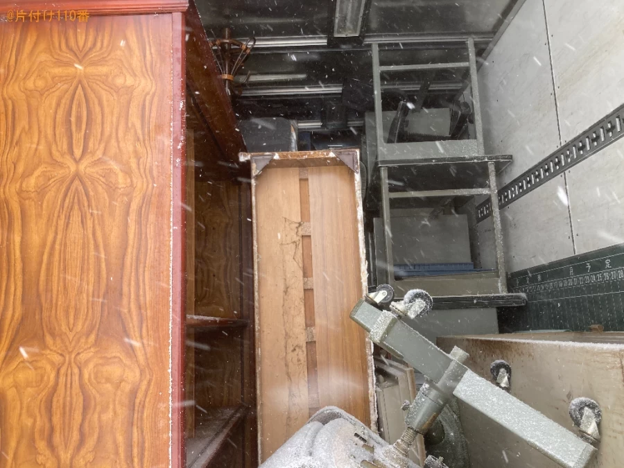 【奥州市江刺区】保管庫、事務机、金庫、テーブル、椅子等の回収