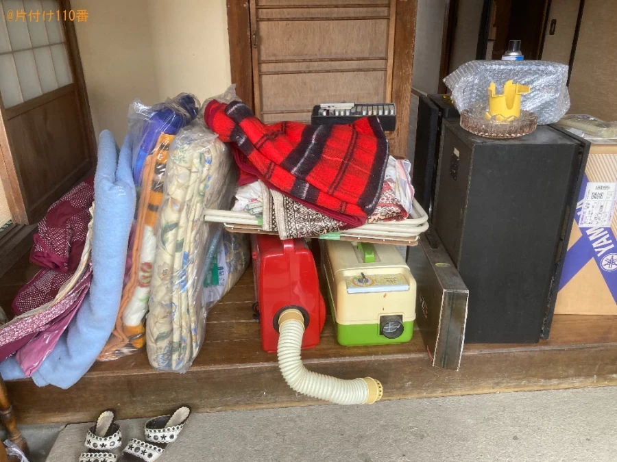 着物、布団、書籍、瀬戸物、炊飯器、食器、ヒーター、枕等の回収