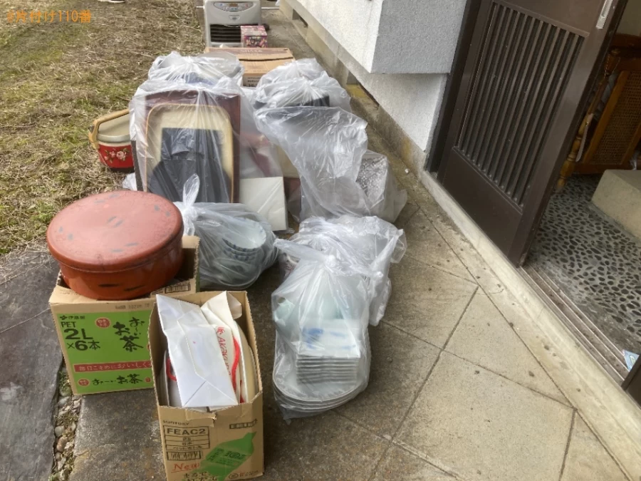 着物、布団、書籍、瀬戸物、炊飯器、食器、ヒーター、枕等の回収
